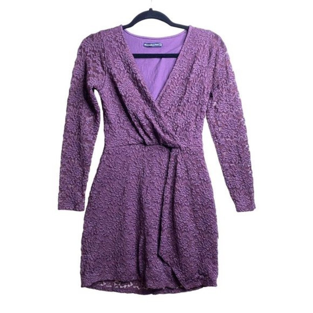 Abercrombie and Fitch Purple Lace Dress Women Sz XS Long Sleeve Faux Wrap Vneck
